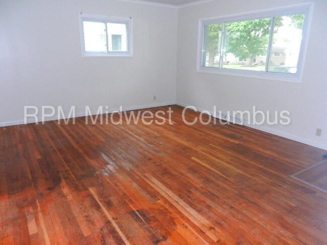 Building Photo - 927 Byron Ave