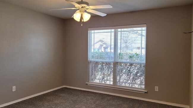 Foto del edificio - Pre-Leasing for January 2024! 4 Bedroom Op...