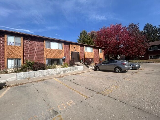 Foto del edificio - $850 | 2 Bedroom, 1 Bathroom Apartment | C...