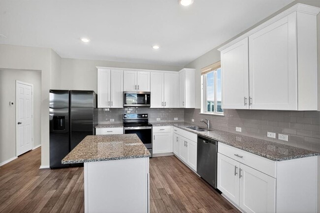 Foto del edificio - 453 Stone Water Ln