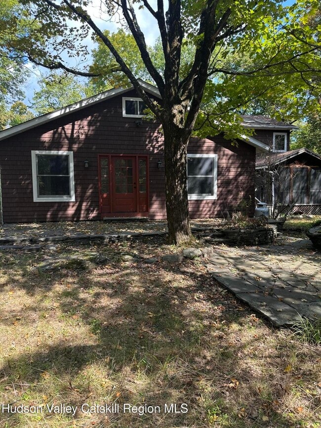 Building Photo - 153 Maverick Rd
