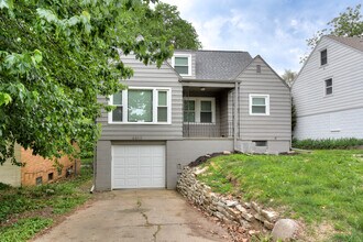 Building Photo - 4812 Maple St
