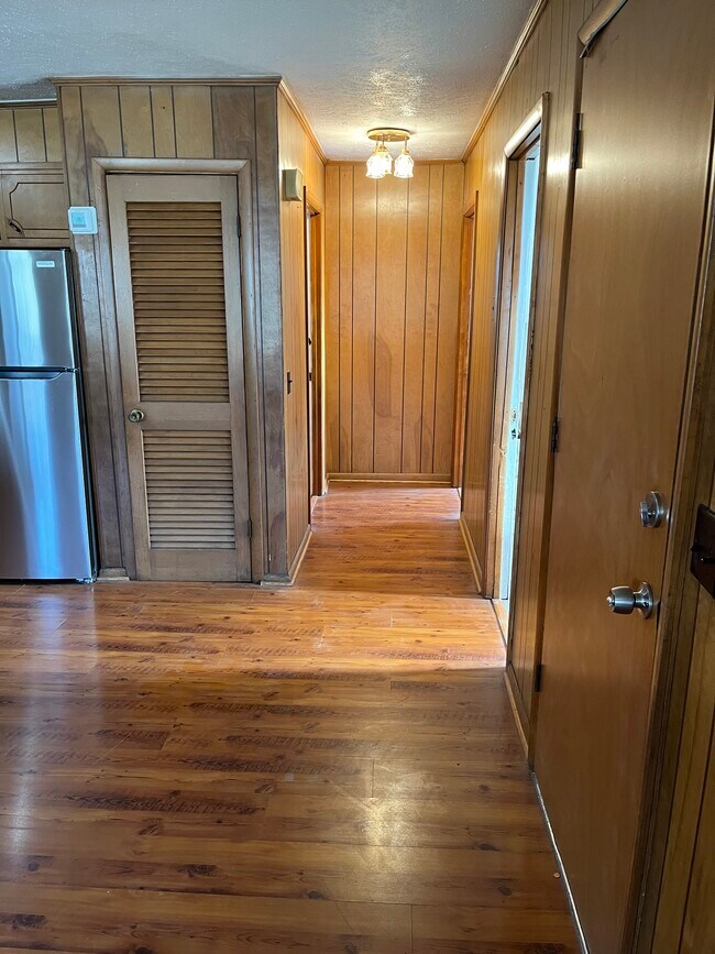 Foto del edificio - 2318 Tinnell Ct