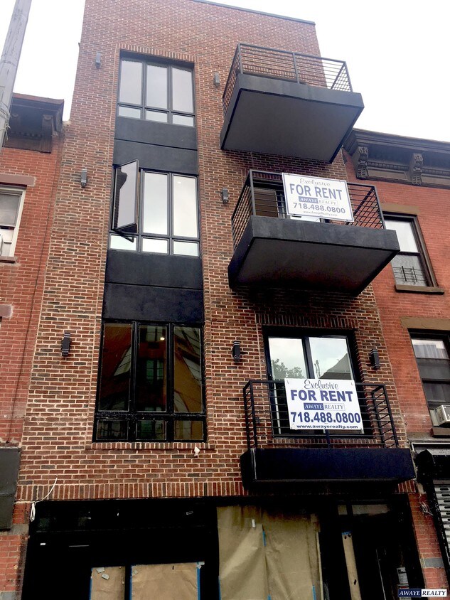 Primary Photo - 554 Court Street