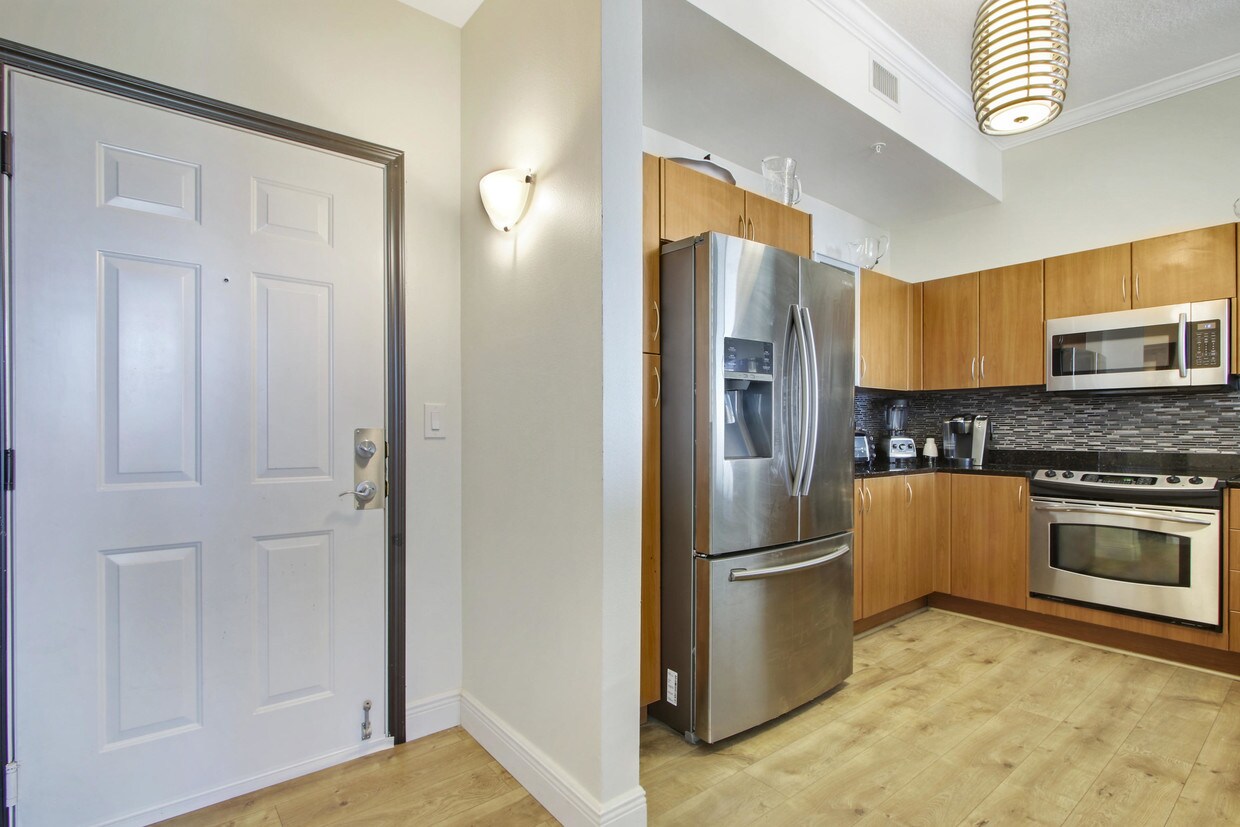 Foto principal - 804 E Windward Way Ph12 Lantana FL 33462