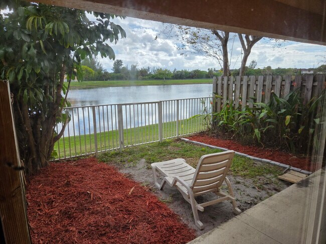 Foto del edificio - 5200 NW 31st Ave