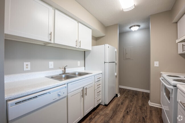 Kitchen - Gladden Farms Apartments
