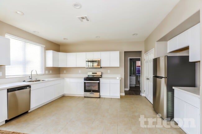 Building Photo - 13741 Starshine Dr