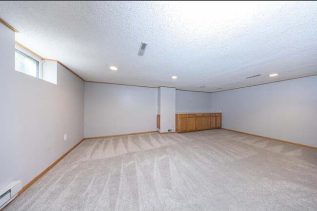 Basement - 1536 Aquila Ave N