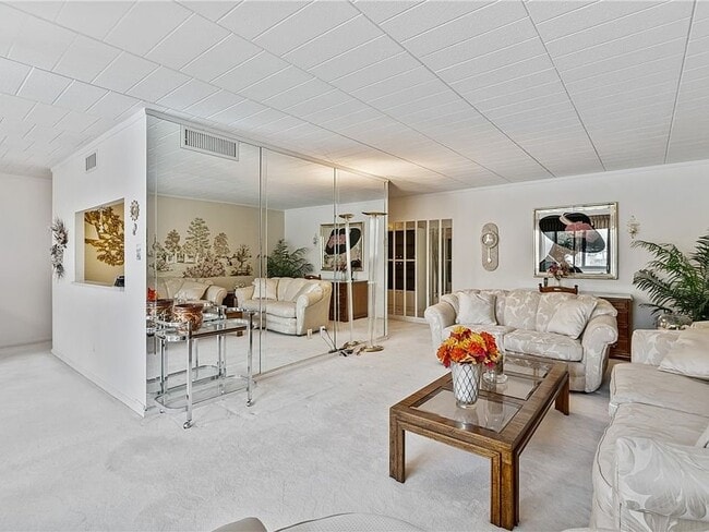 Foto del edificio - 900 Washington Rd