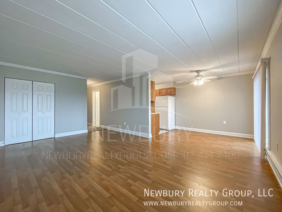 Primary Photo - Light - Bright - Beautiful - 2 Bedroom Apa...