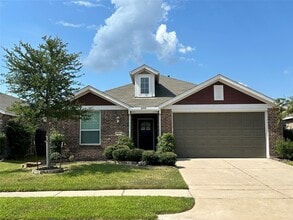 Building Photo - 16030 Dehay Ln