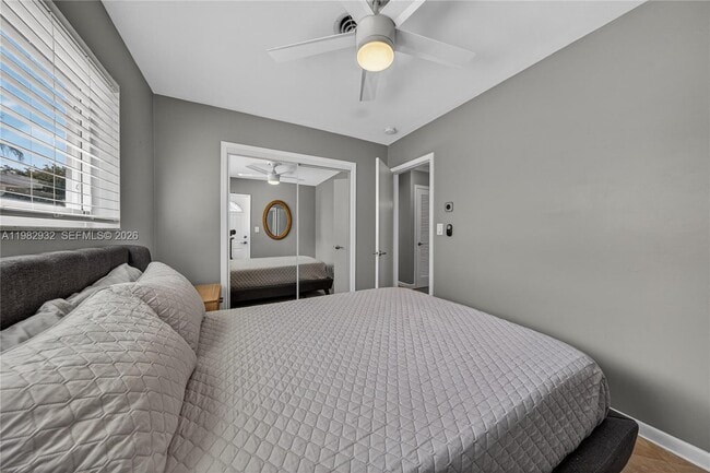 Foto del edificio - 2161 NE 62nd St