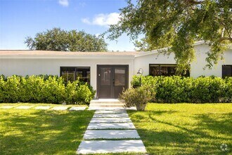 Building Photo - 8401 SW 142nd St