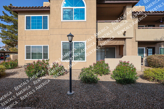 Foto del edificio - Beautiful Scottsdale Condo