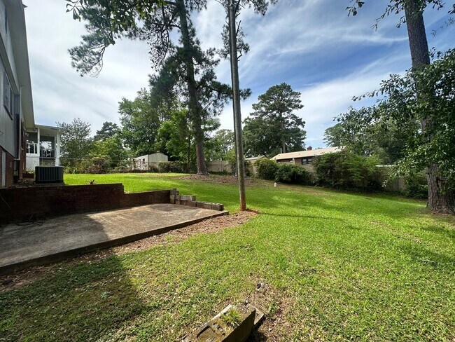 Foto del edificio - 1307 Drew Ave