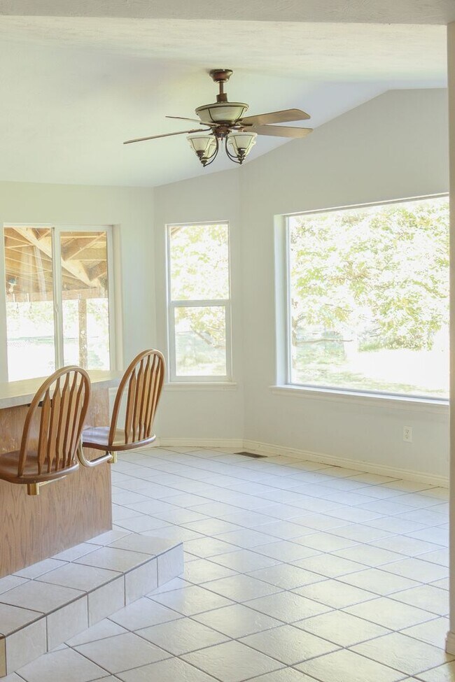 Foto del edificio - 4087 E 356 N