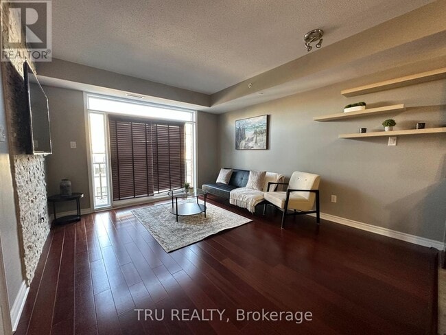 Building Photo - 298-298 Glenroy Gilbert Dr
