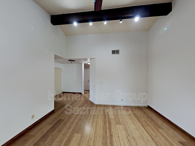 Foto del edificio - 195 River Run Cir