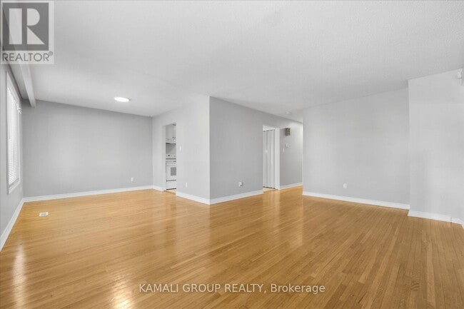 Building Photo - 78 College Crescent