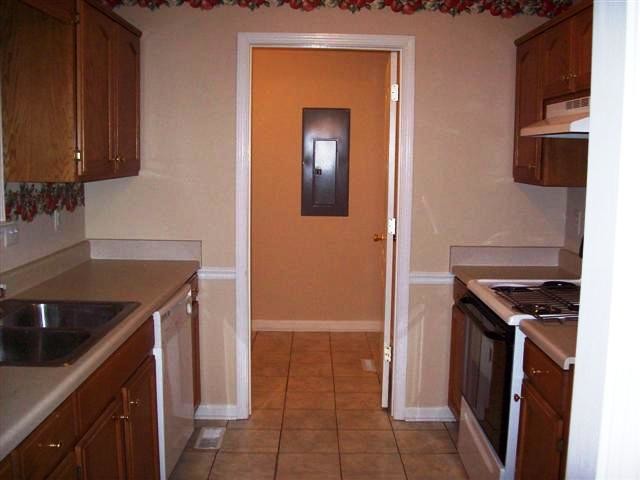Building Photo - 112 Alice Smith Dr
