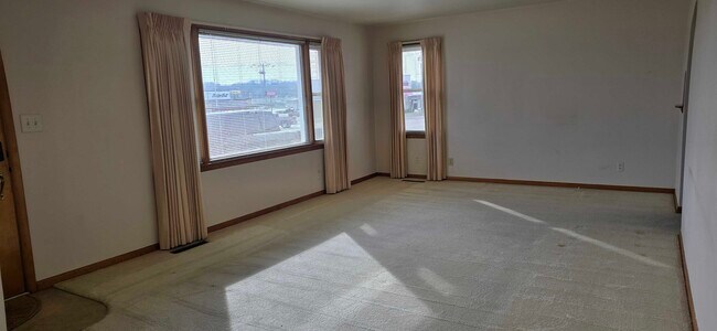 Foto del edificio - 107 N 2nd Ave