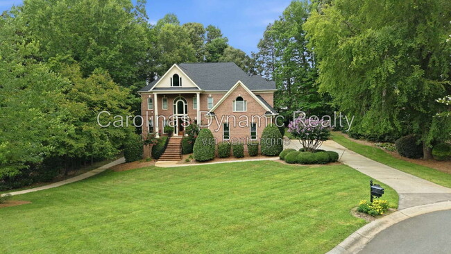 Building Photo - 1009 Honors Ct