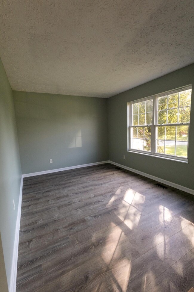 Building Photo - 8246 Maineville Rd