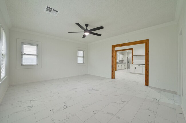 Foto del edificio - 1017 NE 16th St