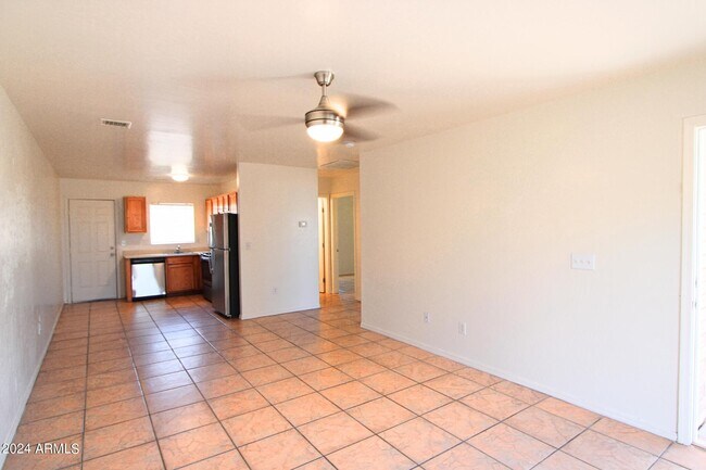 Foto del edificio - 9975 W Lynx Dr