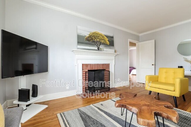 Foto del edificio - 3021 Sourwood Rd