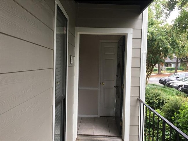 Building Photo - 404 Park Ridge Cir