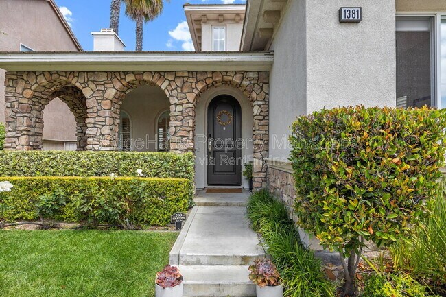 Foto del edificio - 1381 Old Janal Ranch Rd