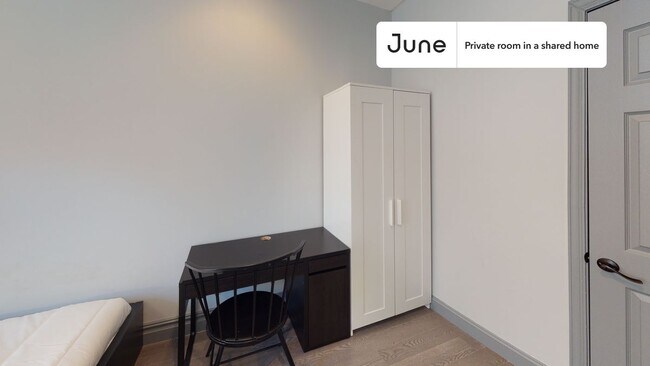 Foto del edificio - Room in Shared 3 bed/1 bath home