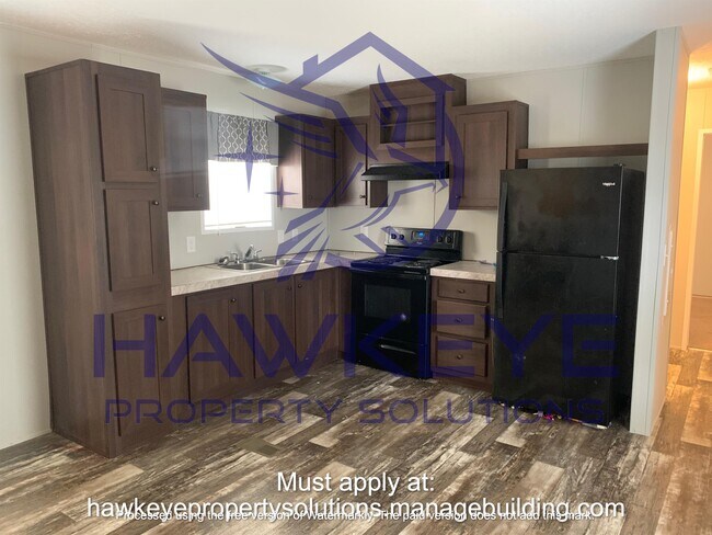 Foto del edificio - 411 Skyline Dr W