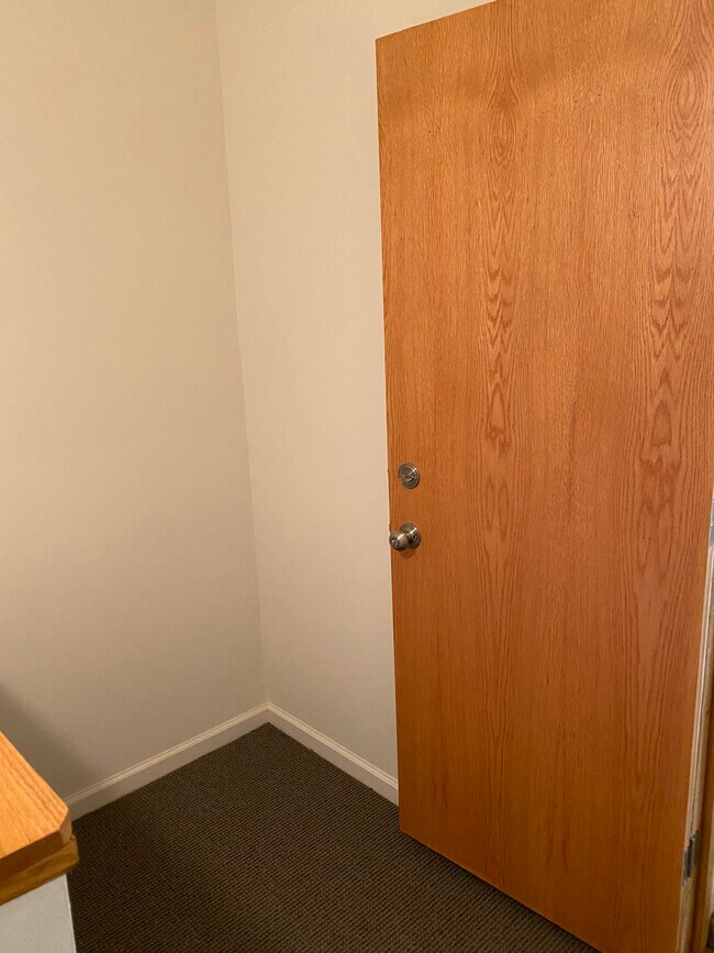 Foto del edificio - 1258 W Webster Ave