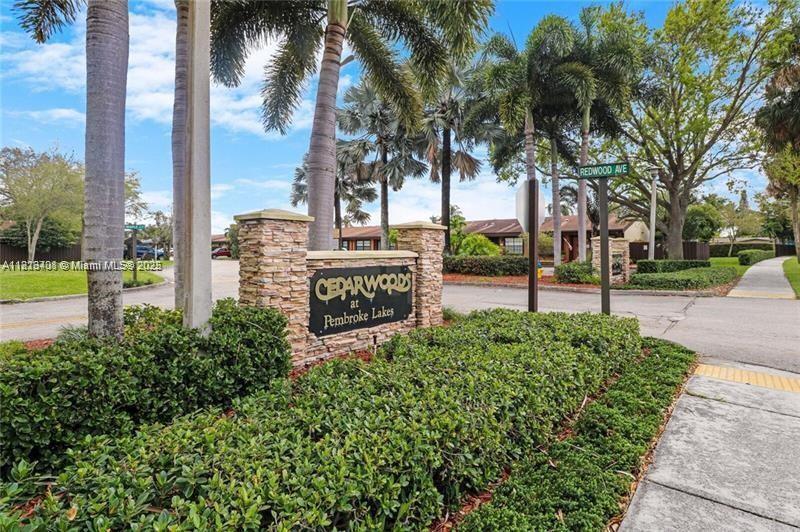 Foto principal - 2310 Plum Ct
