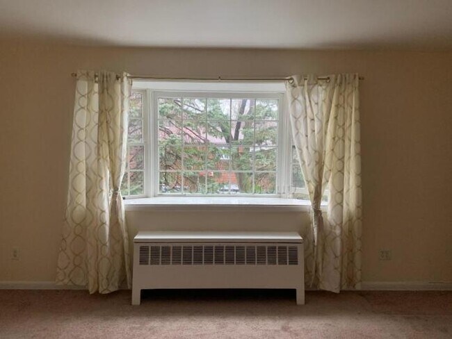 Foto del edificio - 2 bedroom in BRONX NY 10471