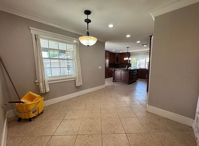 Foto del edificio - 1392 N 3rd Ave
