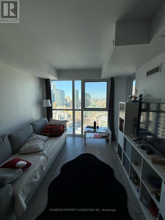 Photo du bâtiment - 159 Wellesley St E