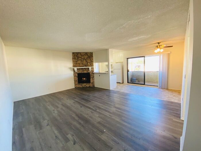 Primary Photo - LARGE UPSTAIRS 3x2 in Van Nuys