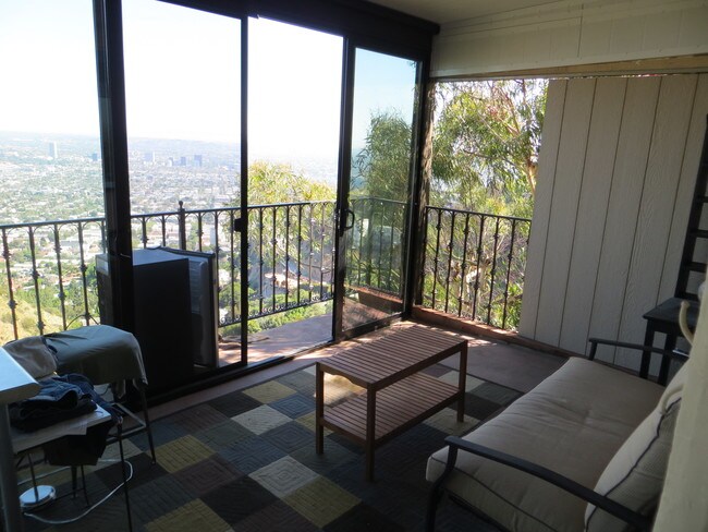 Foto del edificio - 8500 Cole Crest Dr