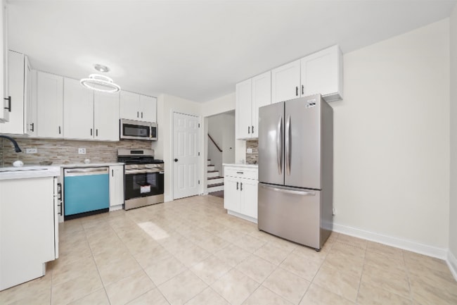 Building Photo - 221 S Park Blvd