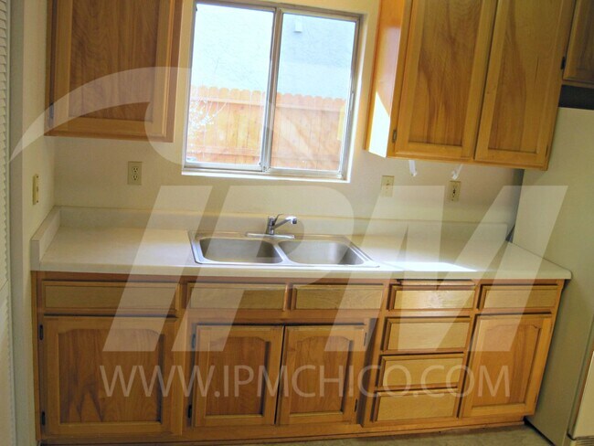 Foto del edificio - 63 Glenshire Ln