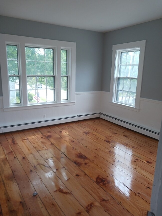 BEDROOM - 109 Silver St