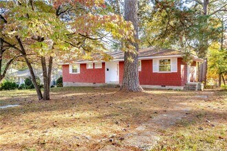 Building Photo - 1805 Catawba St