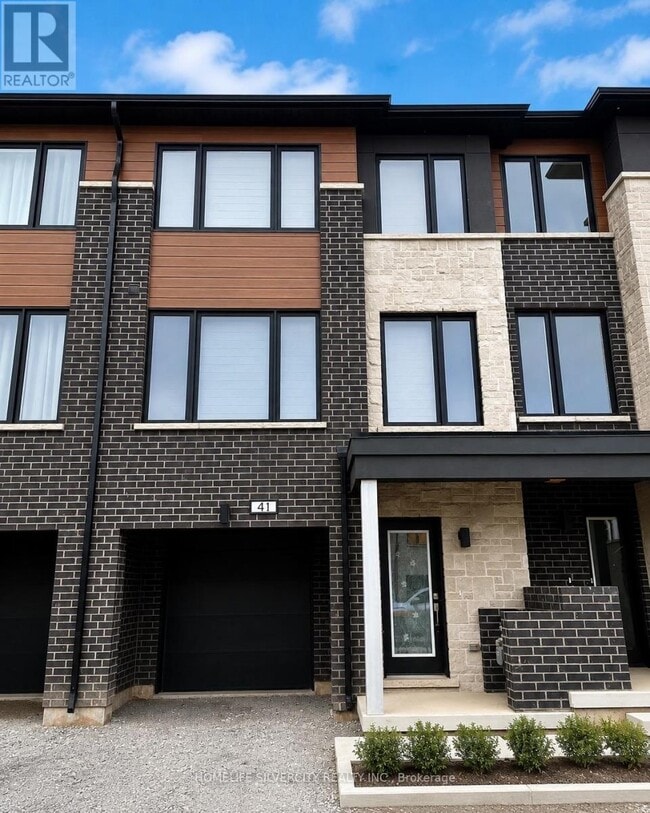 Building Photo - 41 Humberstone Dr