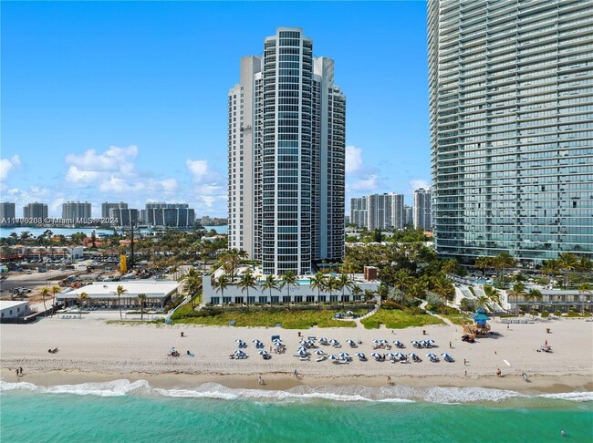 Foto del edificio - 18911 Collins Ave