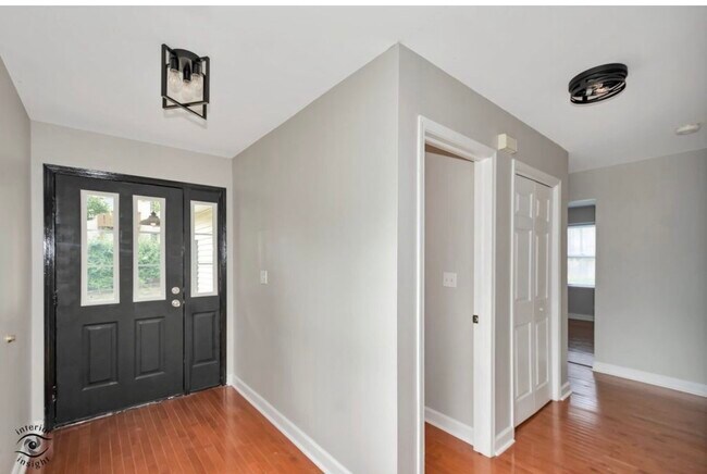 Building Photo - 8348 Adbeth Ave