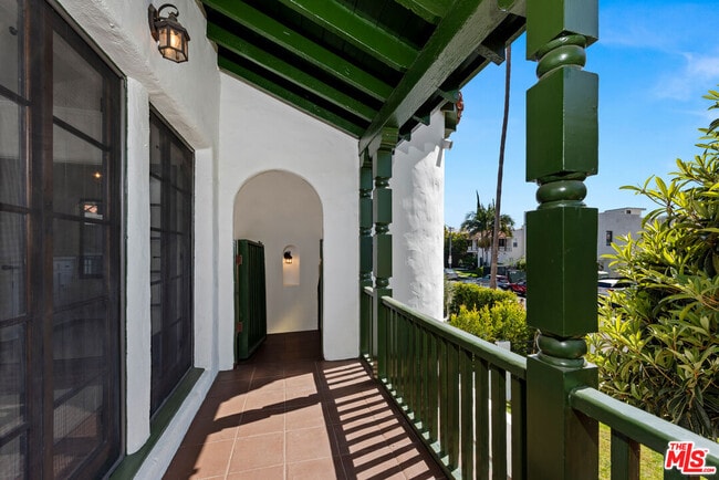 Foto del edificio - 8135 4th St